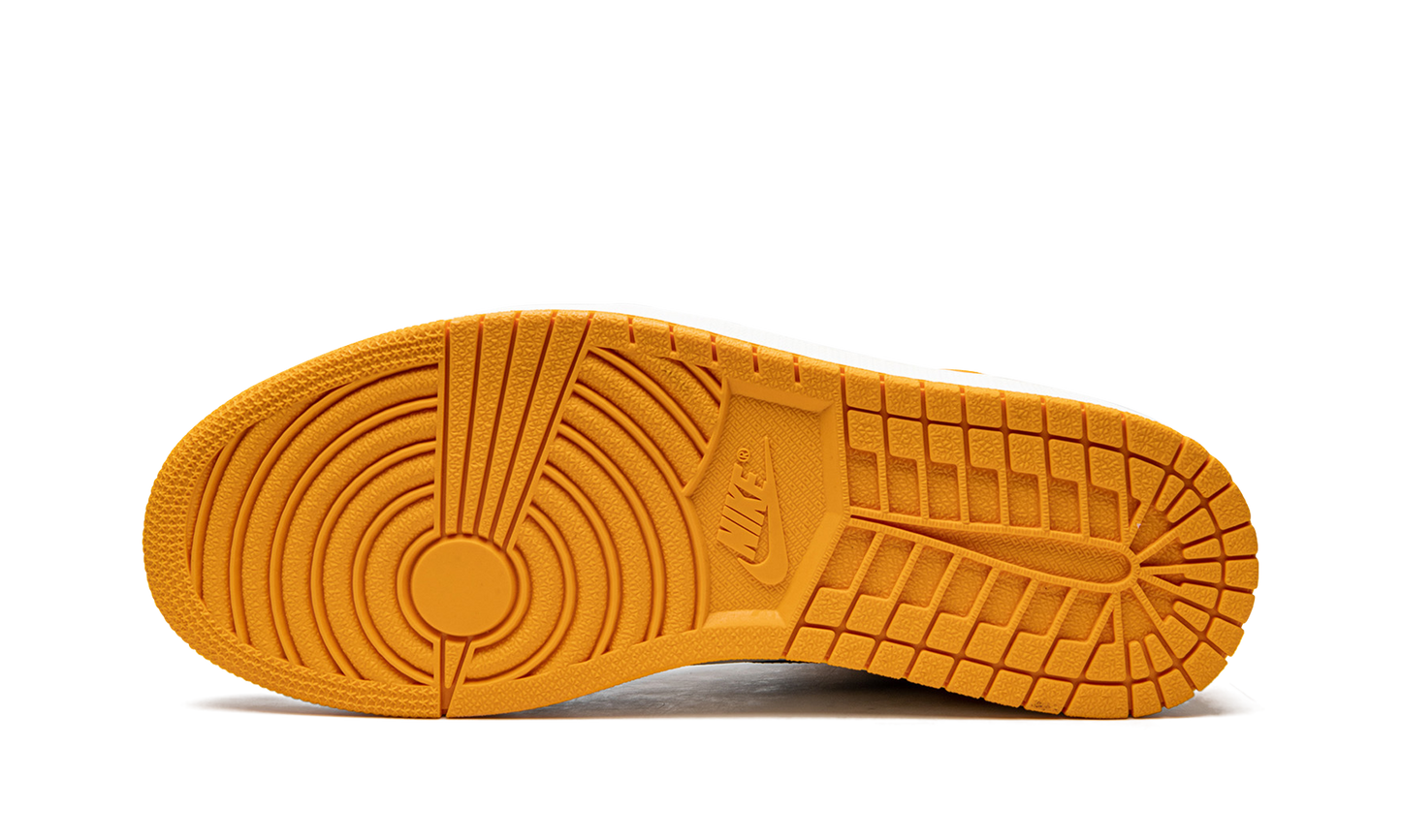 Air Jordan 1 Retro High OG Yellow Toe