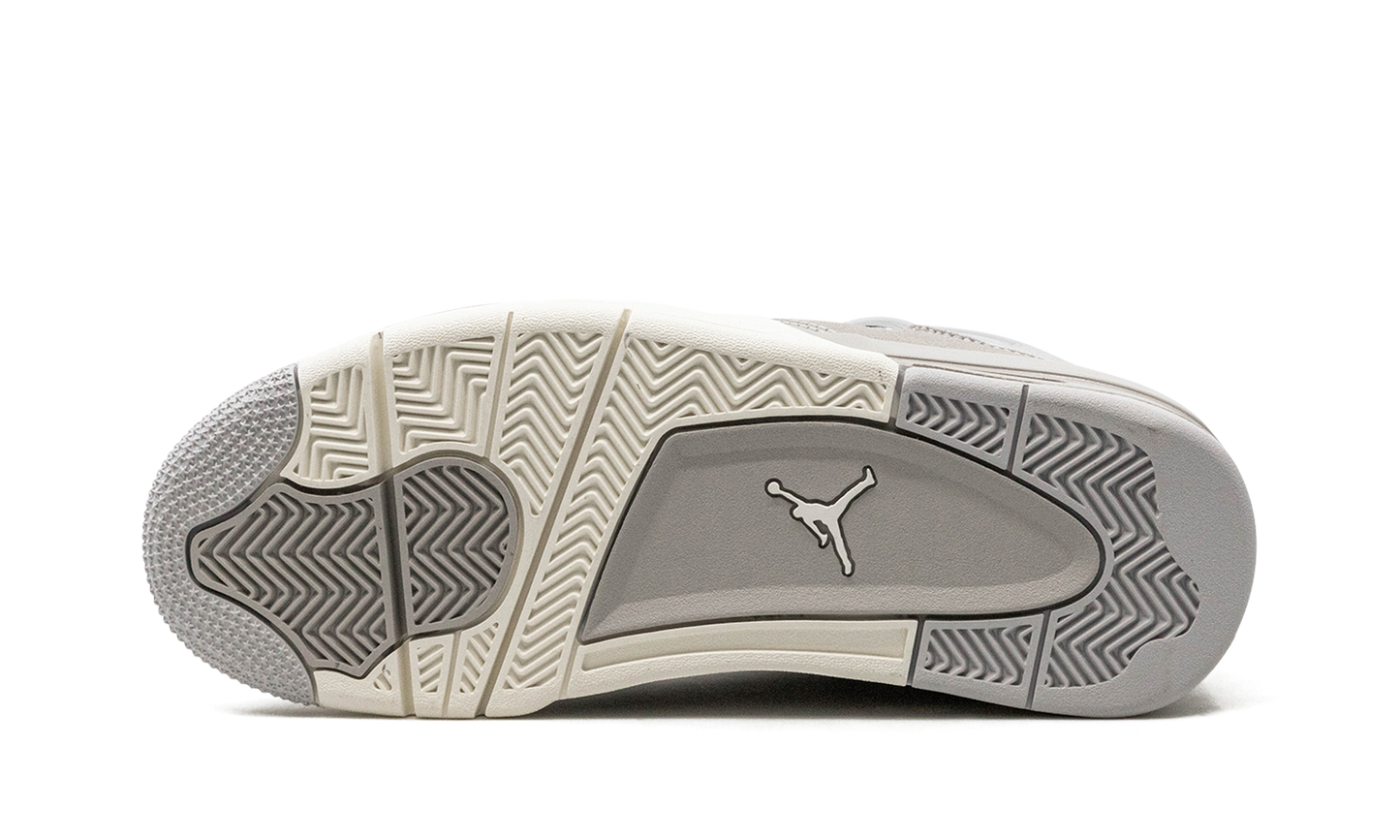 Air Jordan 4 Retro Frozen Moments
