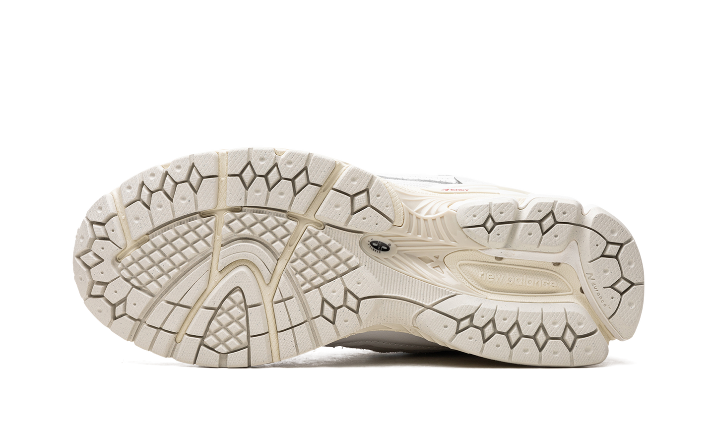 New Balance 1906D Protection Pack White Leather