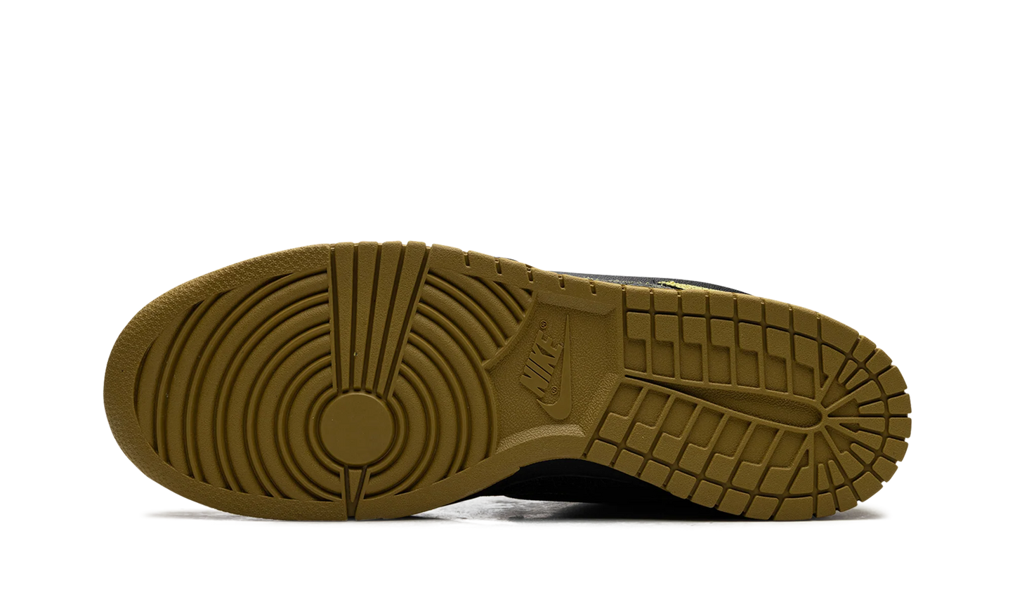 Nike Dunk Low Retro QS Halloween Skull