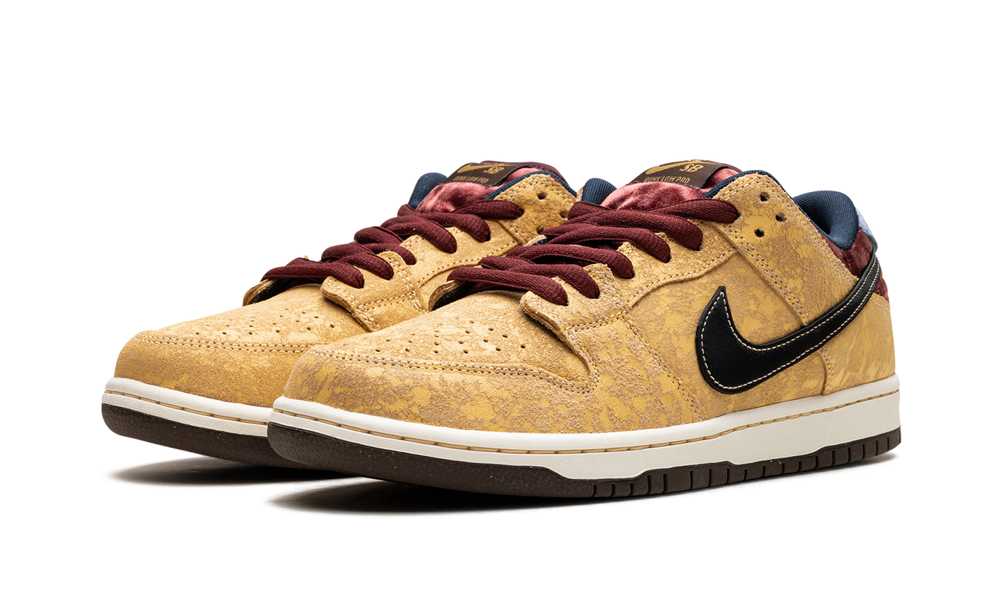 Nike SB Dunk Low City of Cinema