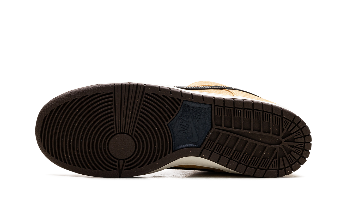 Nike SB Dunk Low City of Cinema