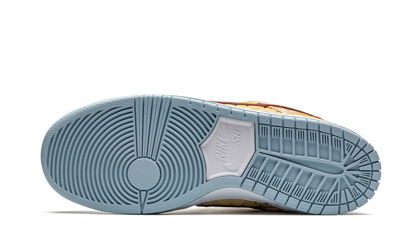 Nike SB Dunk Low Street Hawker (2021)