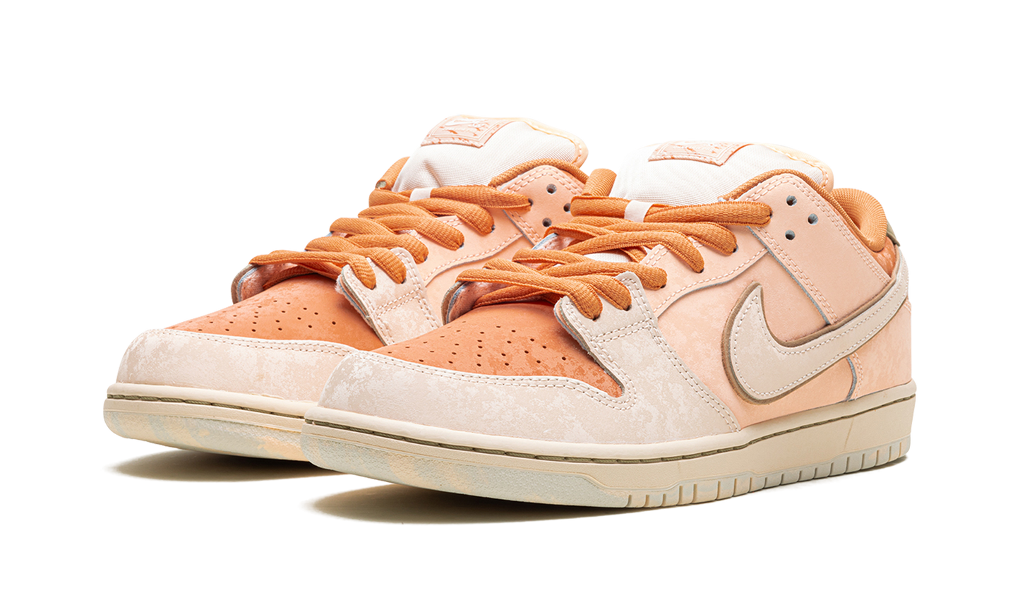 Nike SB Dunk Low Trocadéro Gardens