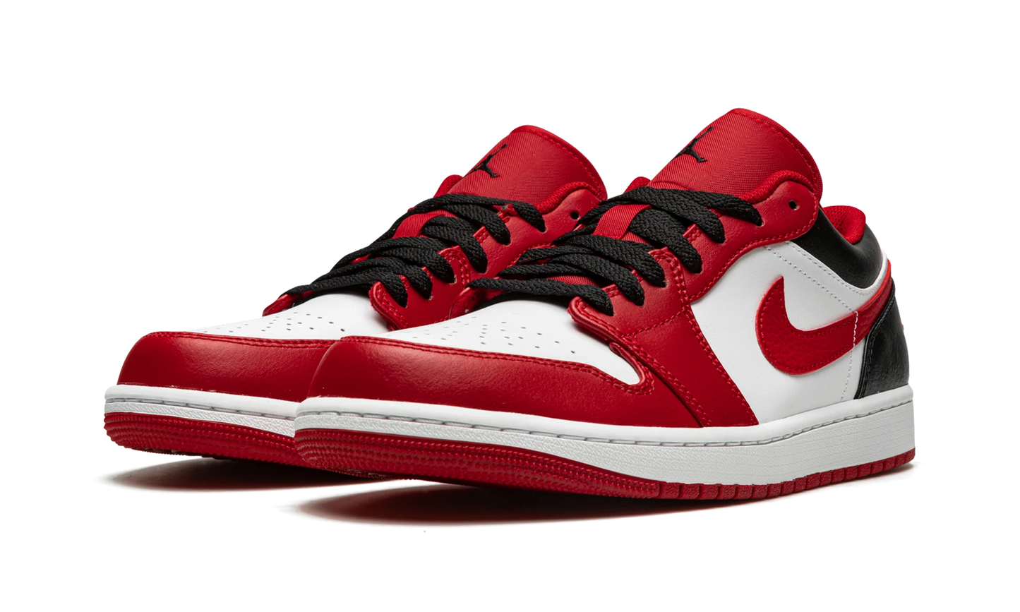 Air Jordan 1 Low Bulls
