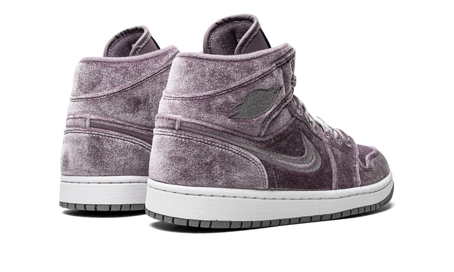Air Jordan 1 Mid SE Purple Velvet