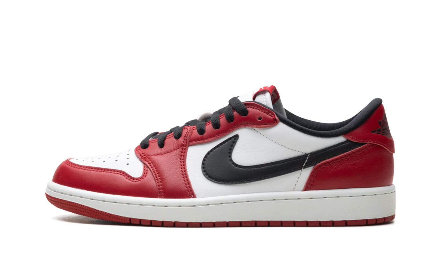 Air Jordan 1 Low OG Chicago (2025)