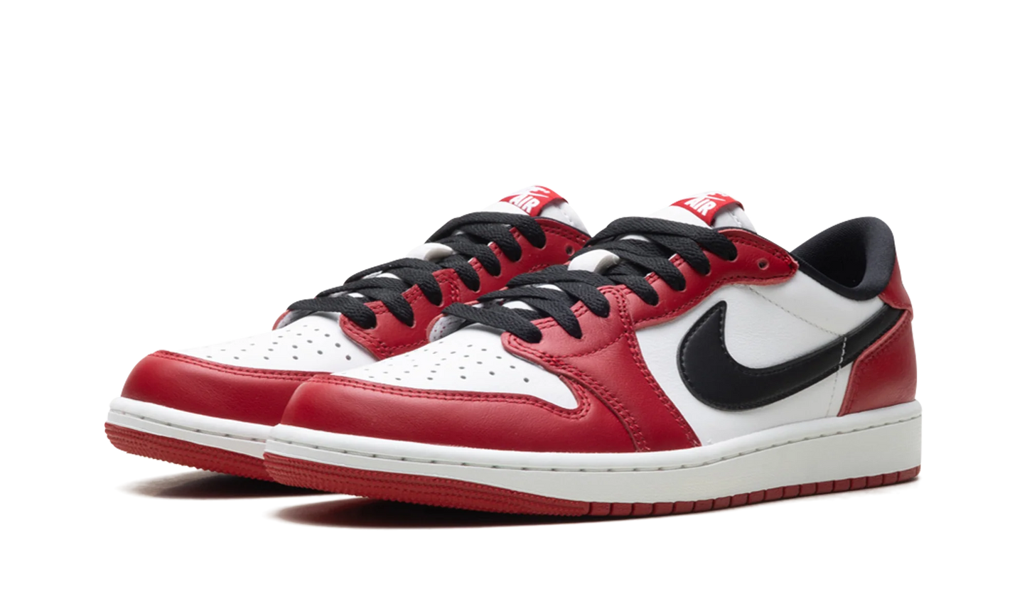 Air Jordan 1 Low OG Chicago (2025)