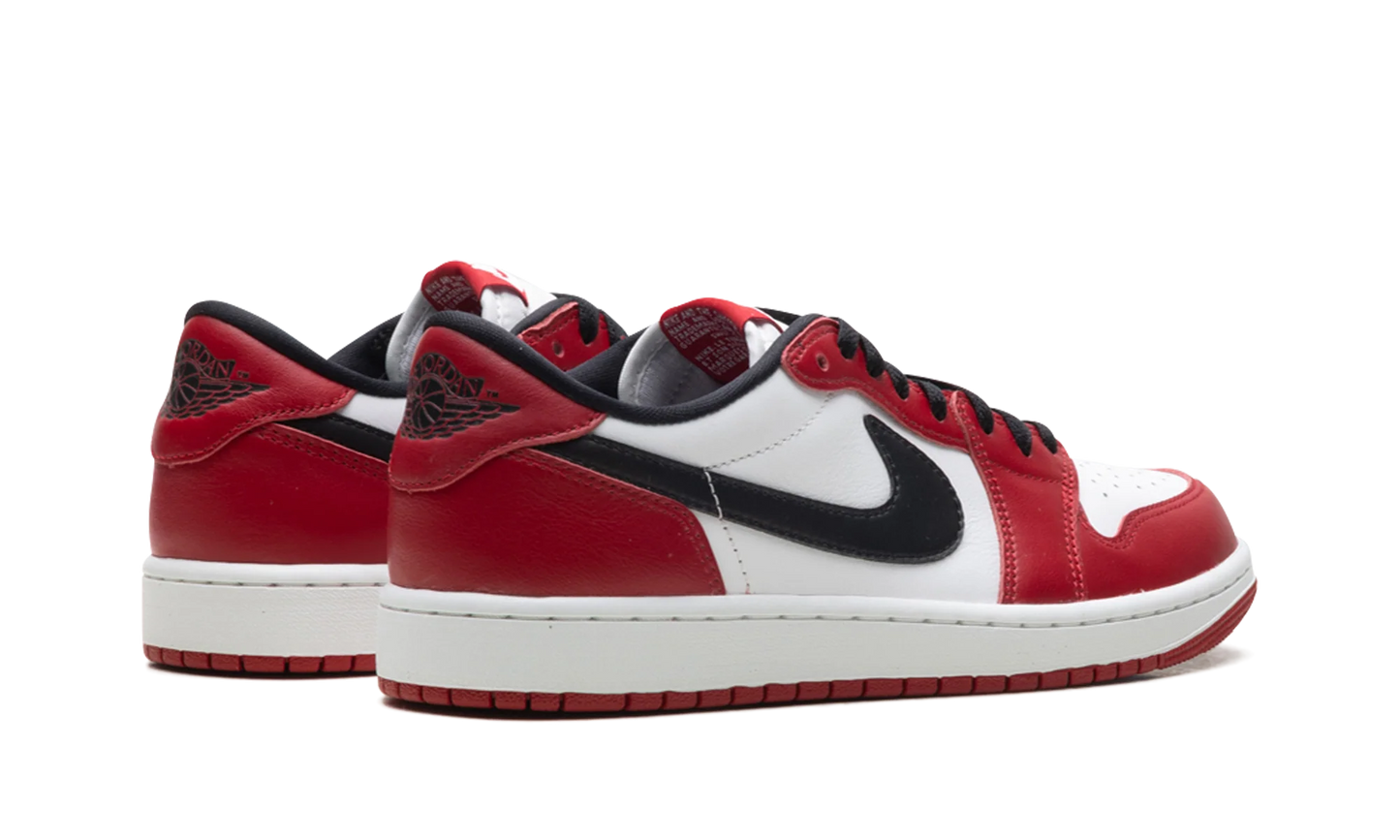 Air Jordan 1 Low OG Chicago (2025)