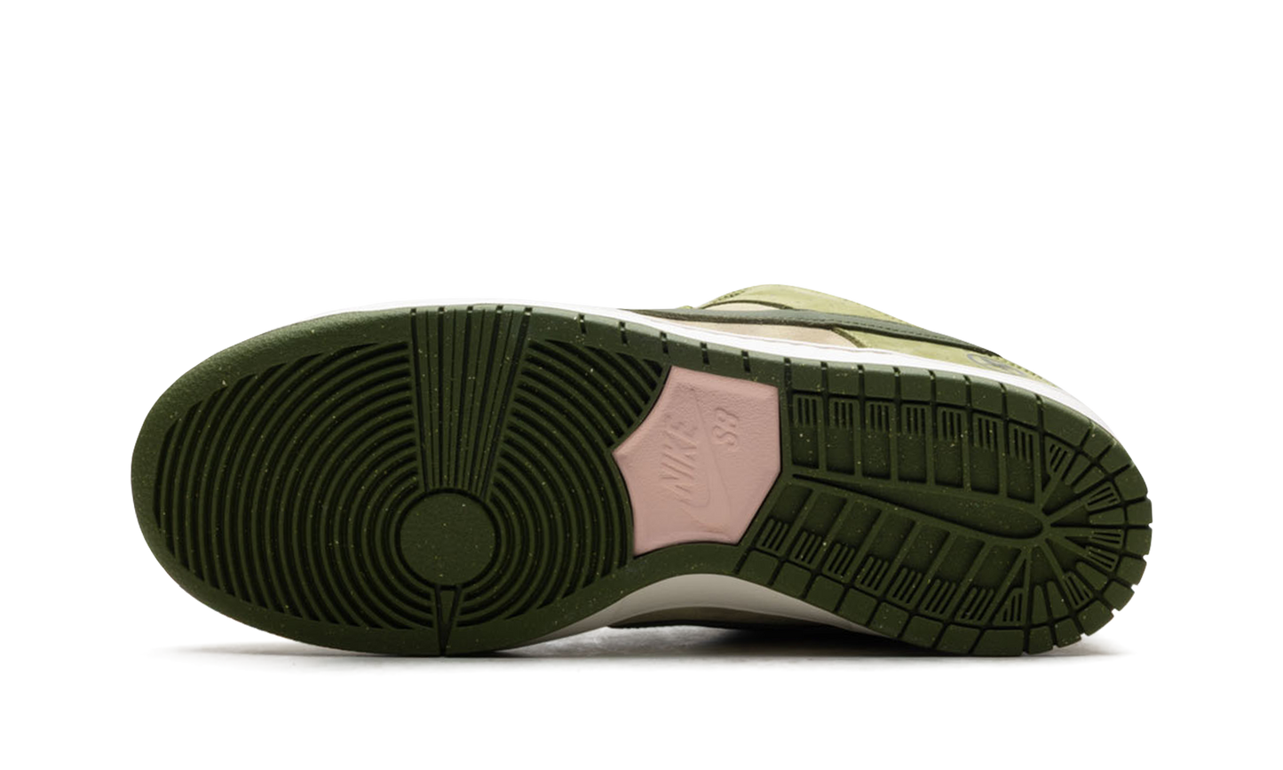 Nike SB Dunk Low Yuto Horigome Asparagus - Matcha