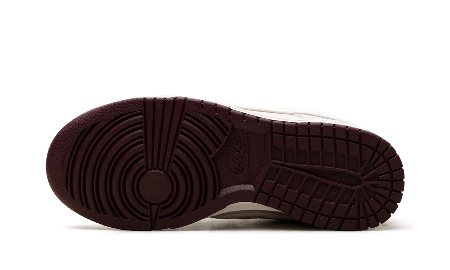 Nike Dunk Low Valentine's Day (2026)
