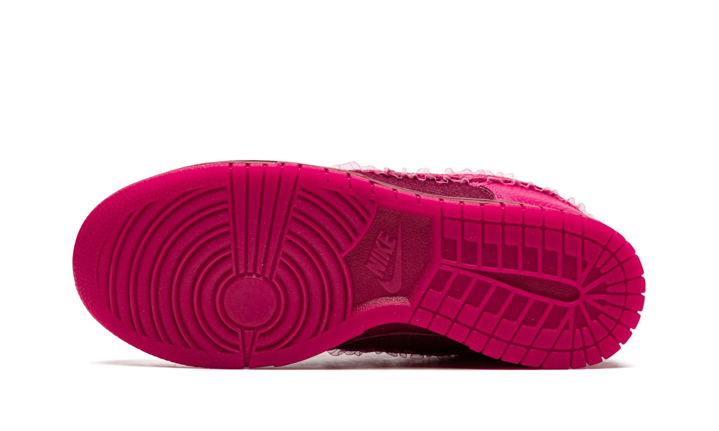 Nike Dunk Low Valentines Day (2022)