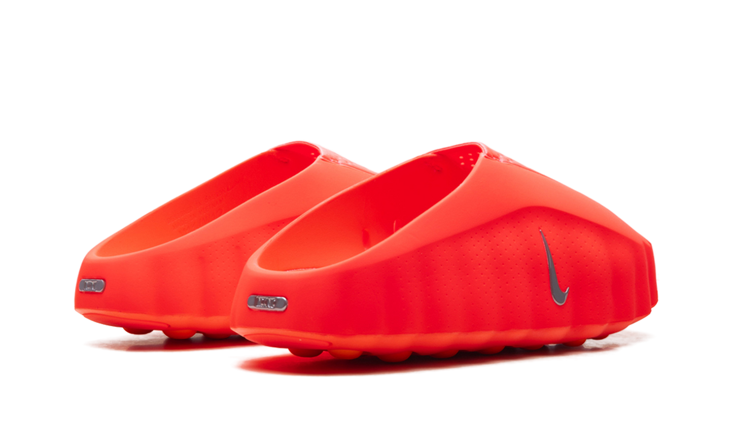 Nike Mind 001 Slide Solar Red