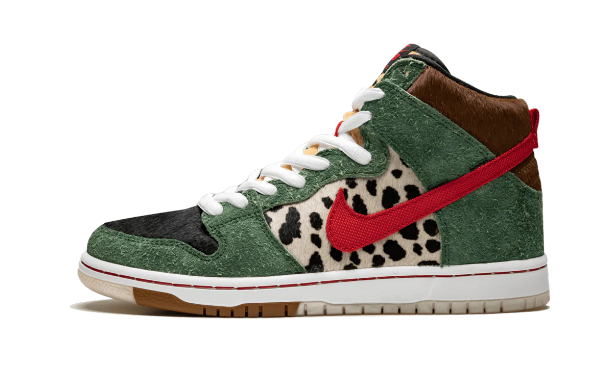 Nike SB Dunk High Dog Walker