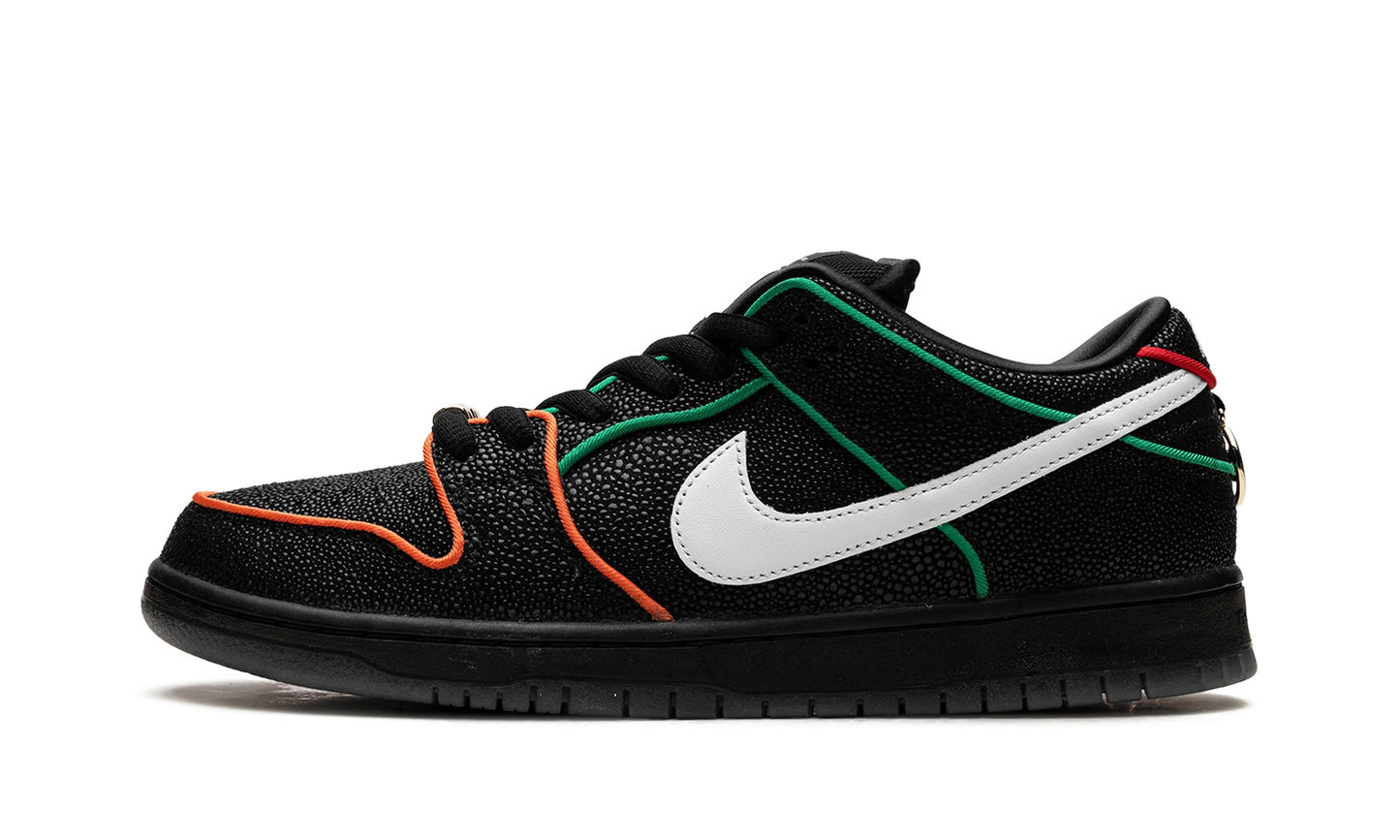 Nike SB Dunk Low Bronx Girls Skate