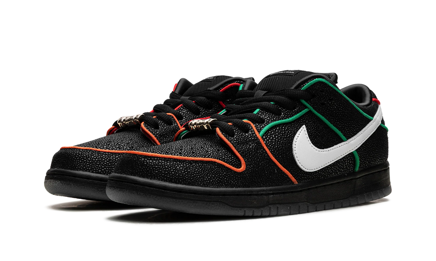 Nike SB Dunk Low Bronx Girls Skate