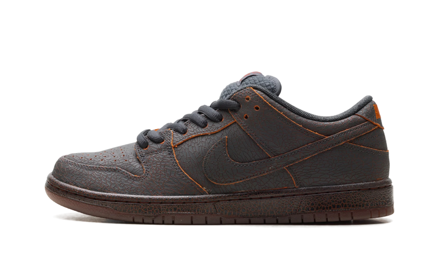 Nike SB Dunk Low Krampus