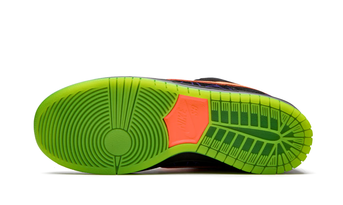 Nike SB Dunk Low Night of Mischief