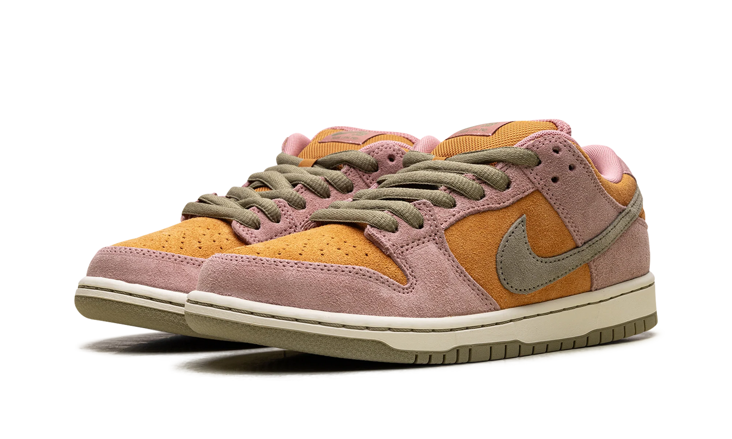 Nike SB Dunk Low Pro Red Stardust