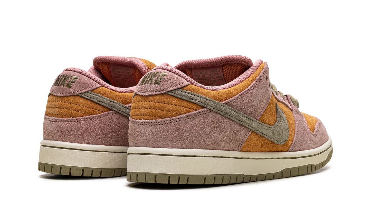 Nike SB Dunk Low Pro Red Stardust