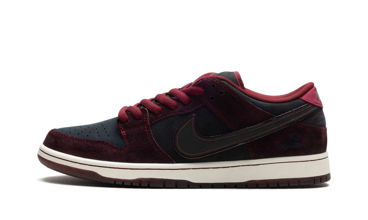 Nike SB Dunk Low Pro x Riot Skateshop Mahogany and Team Red