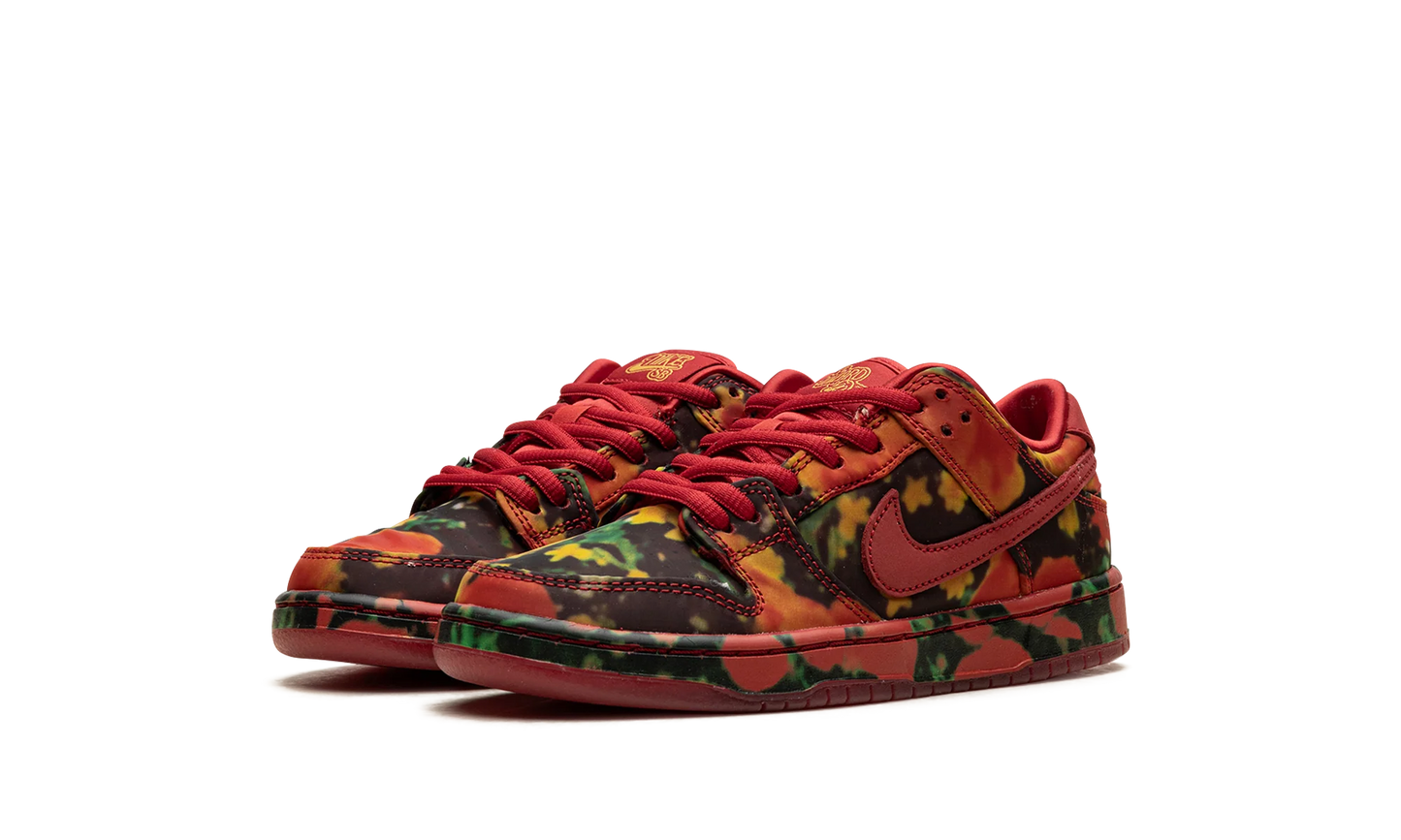 Nike SB Dunk Low The Wizard of Oz Poppy Field
