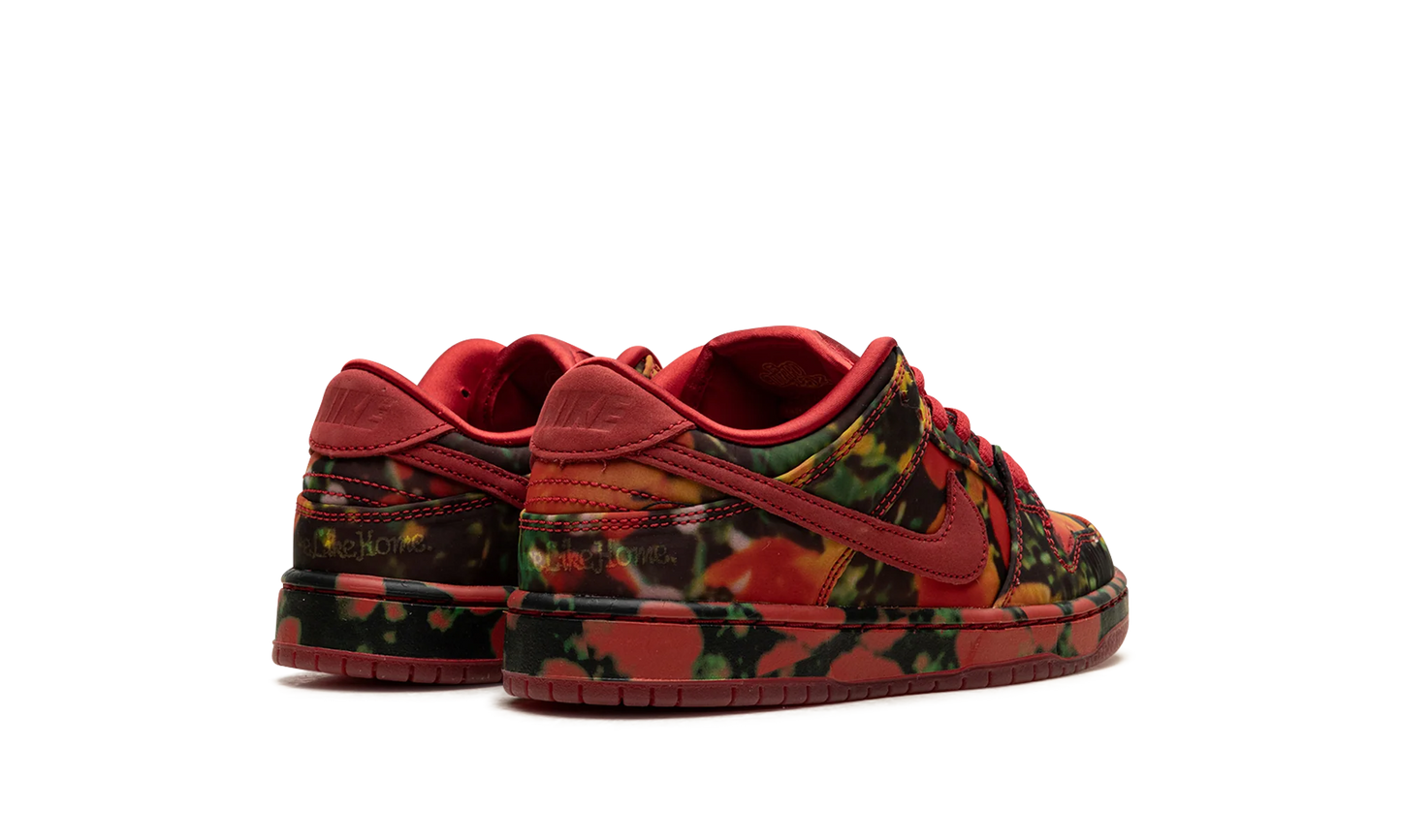 Nike SB Dunk Low The Wizard of Oz Poppy Field
