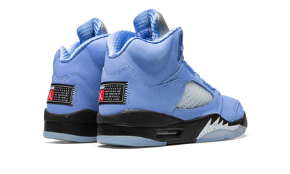Air Jordan 5 UNC