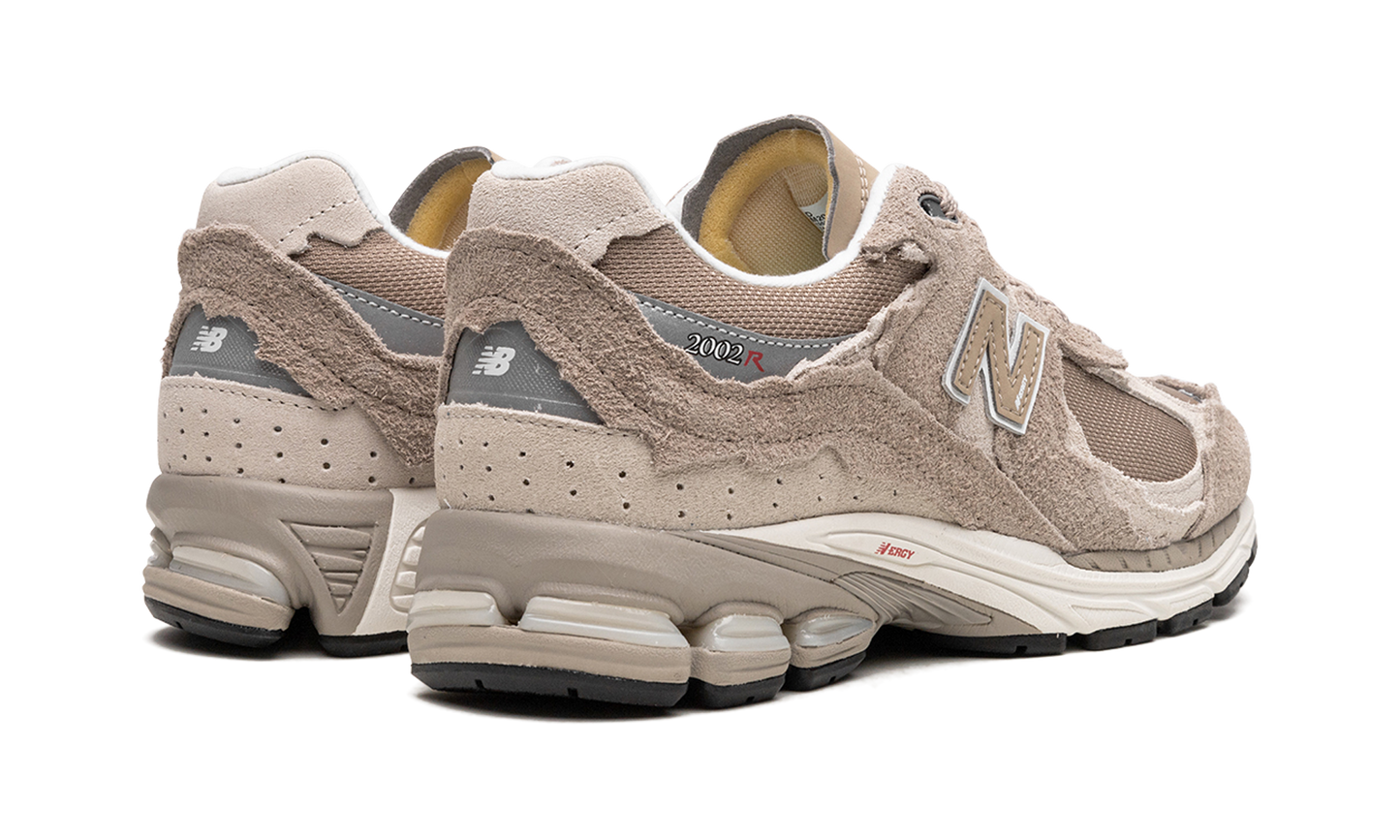 New Balance 2002R Protection Pack Driftwood