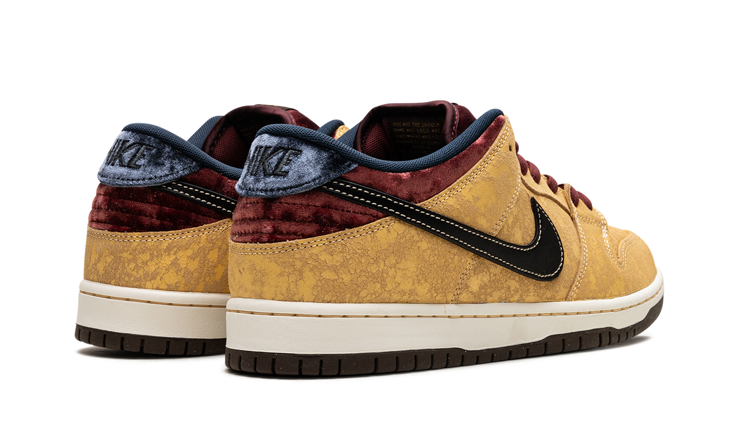 Nike SB Dunk Low City of Cinema