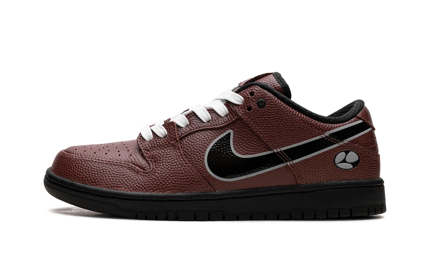 Nike SB Dunk Low Limosine Skateboards