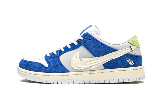 Nike SB Dunk Low Pro QS Fly Streetwear