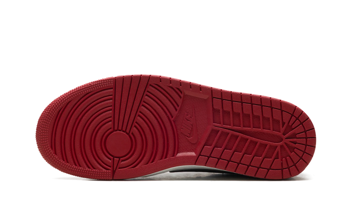 Air Jordan 1 Low OG Chicago (2025)