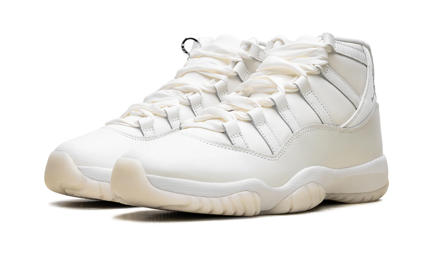 Air Jordan 11 Retro Pearl - Grand Finale