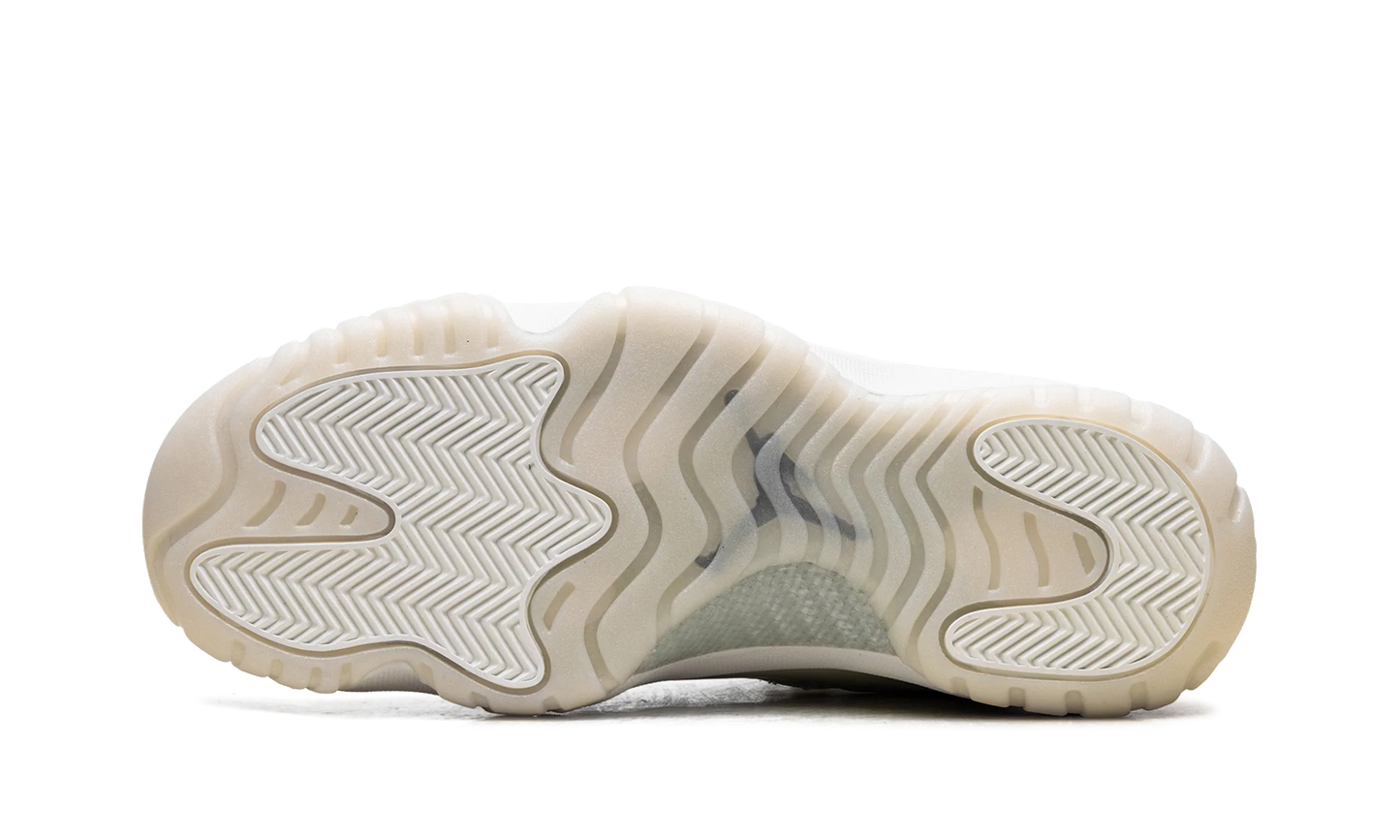 Air Jordan 11 Retro Pearl - Grand Finale