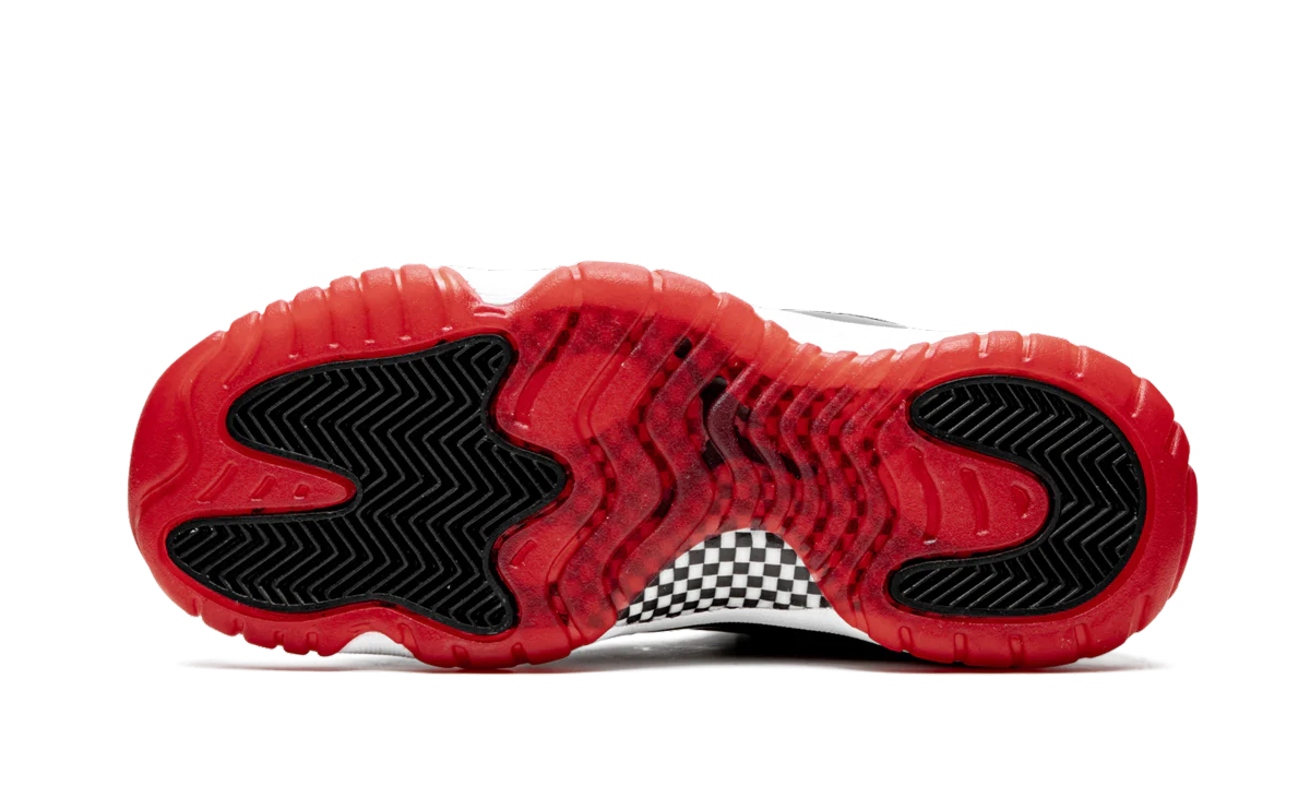 Air Jordan 11 Retro Playoffs Bred (2019)