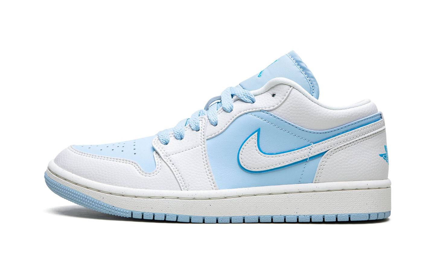 Air Jordan 1 Low SE Reverse Ice Blue