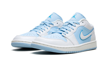 Air Jordan 1 Low SE Reverse Ice Blue