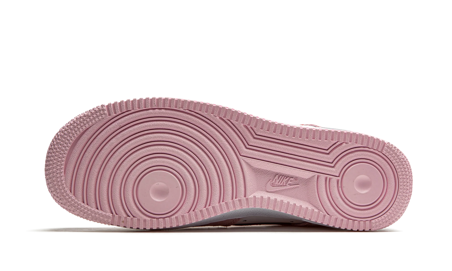 Nike Air Force 1 '07 Low QS Saint-Valentin Love Letter