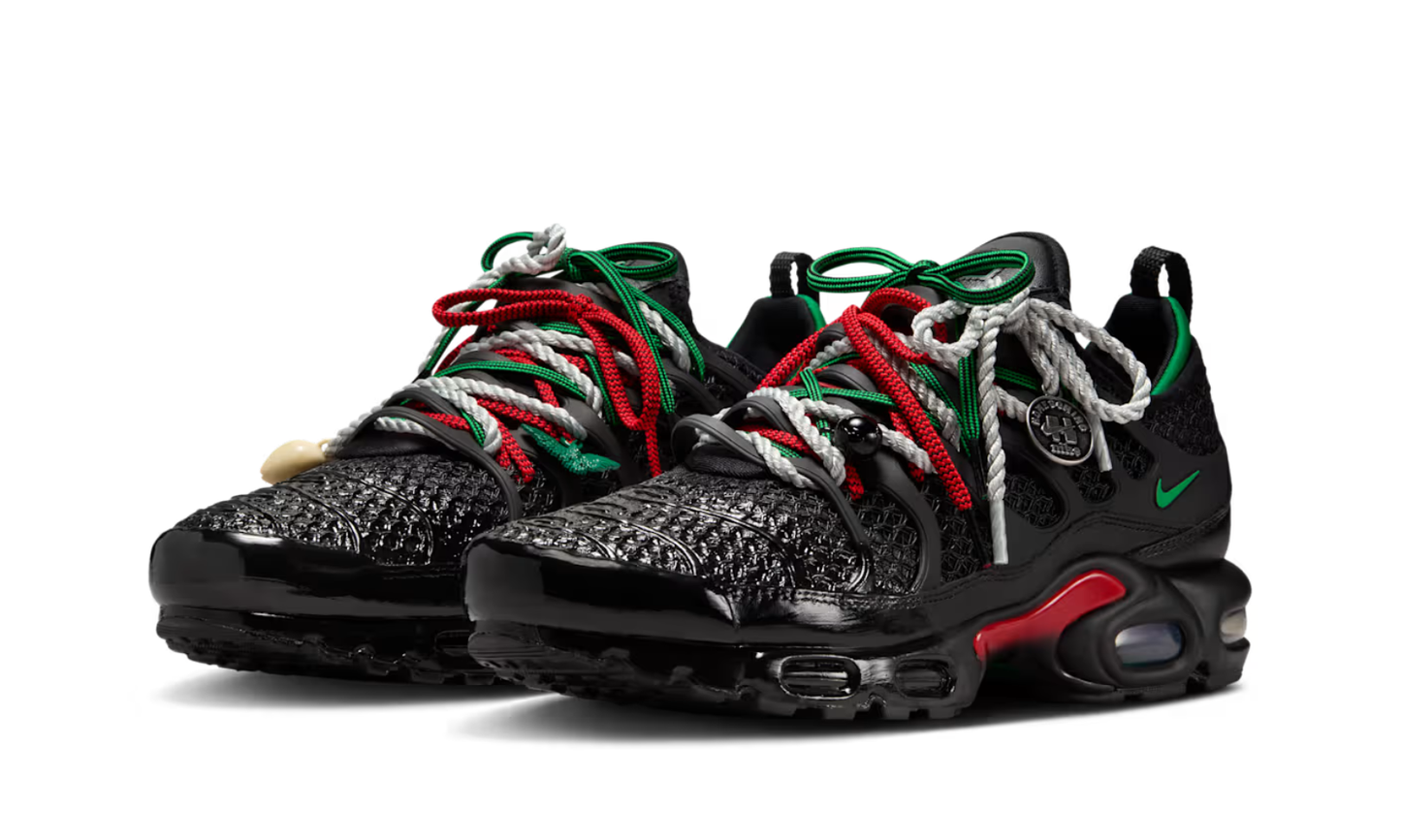 Nike Air Max Plus Homecoming Black