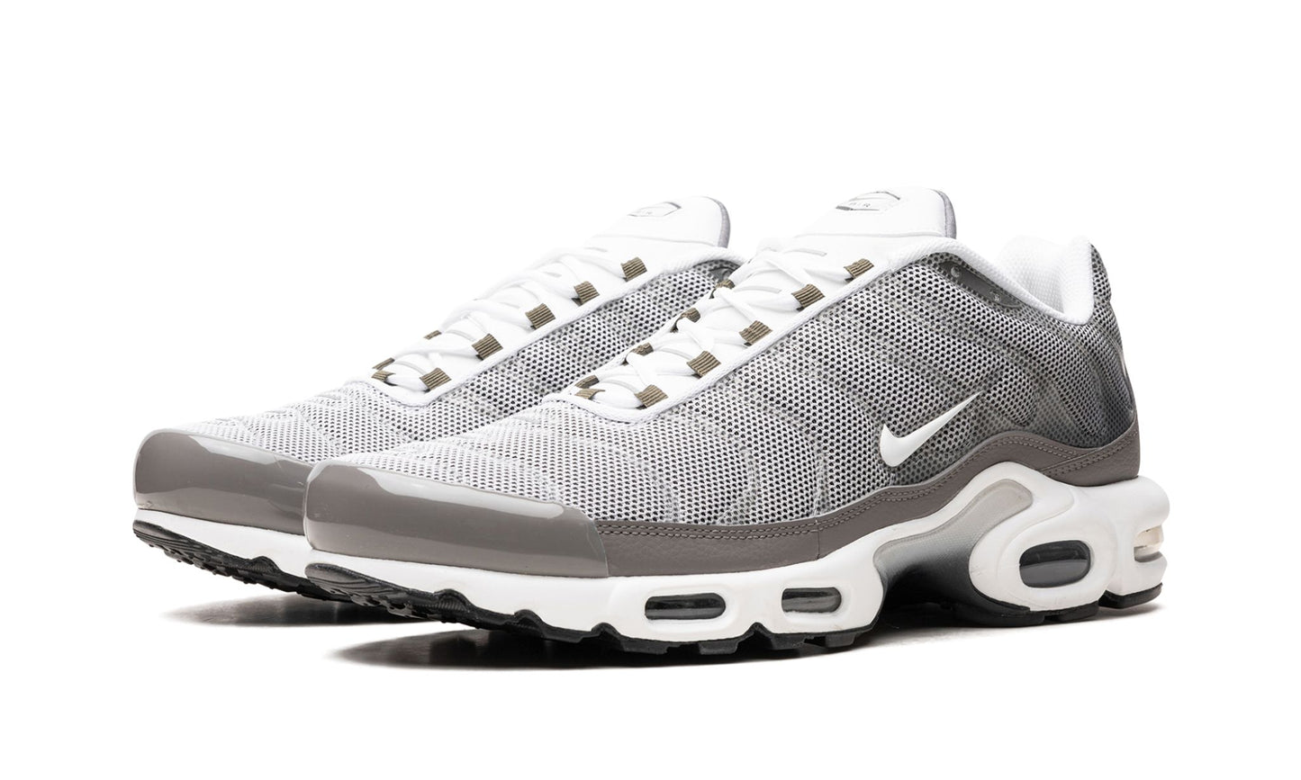 Nike Air Max Plus SE Flat Pewter