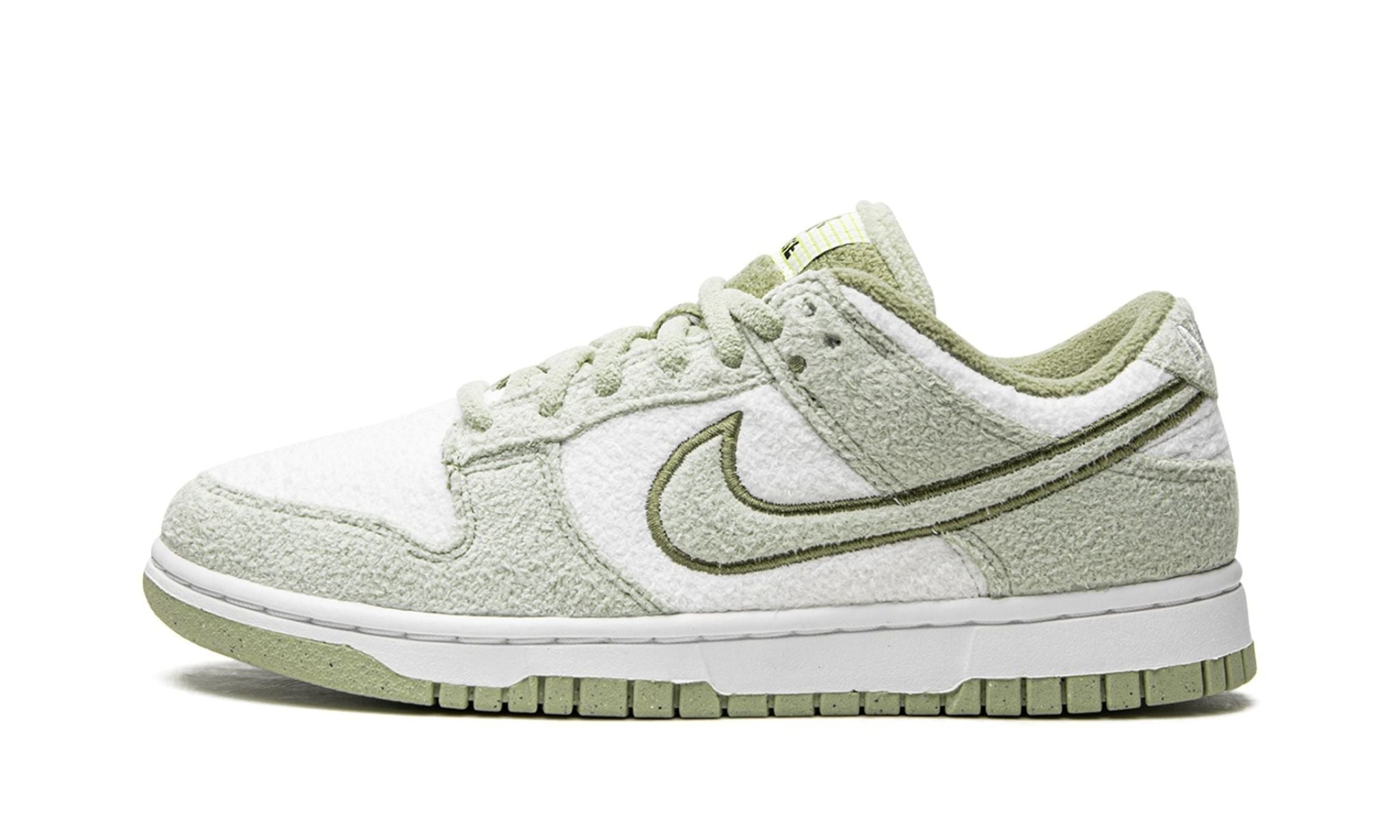 Nike Dunk Low SE Fleece Green | SOLEM8TE.