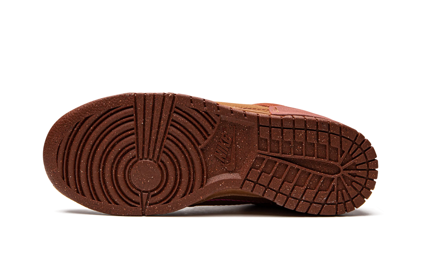 Nike Dunk Low Disrupt 2 Desert Bronze