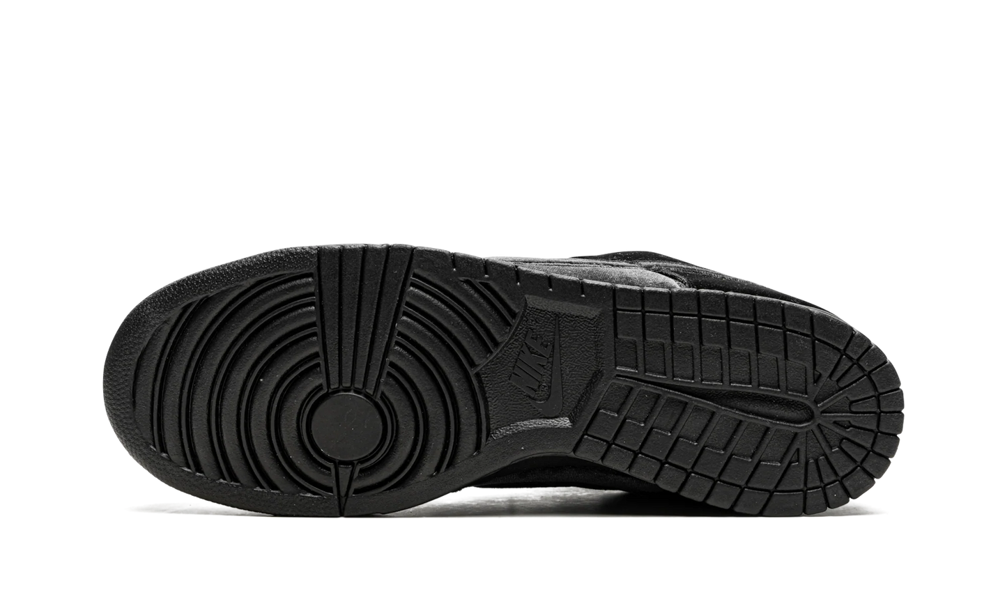 Nike Dunk Low Dover Street Market Triple Black Velvet