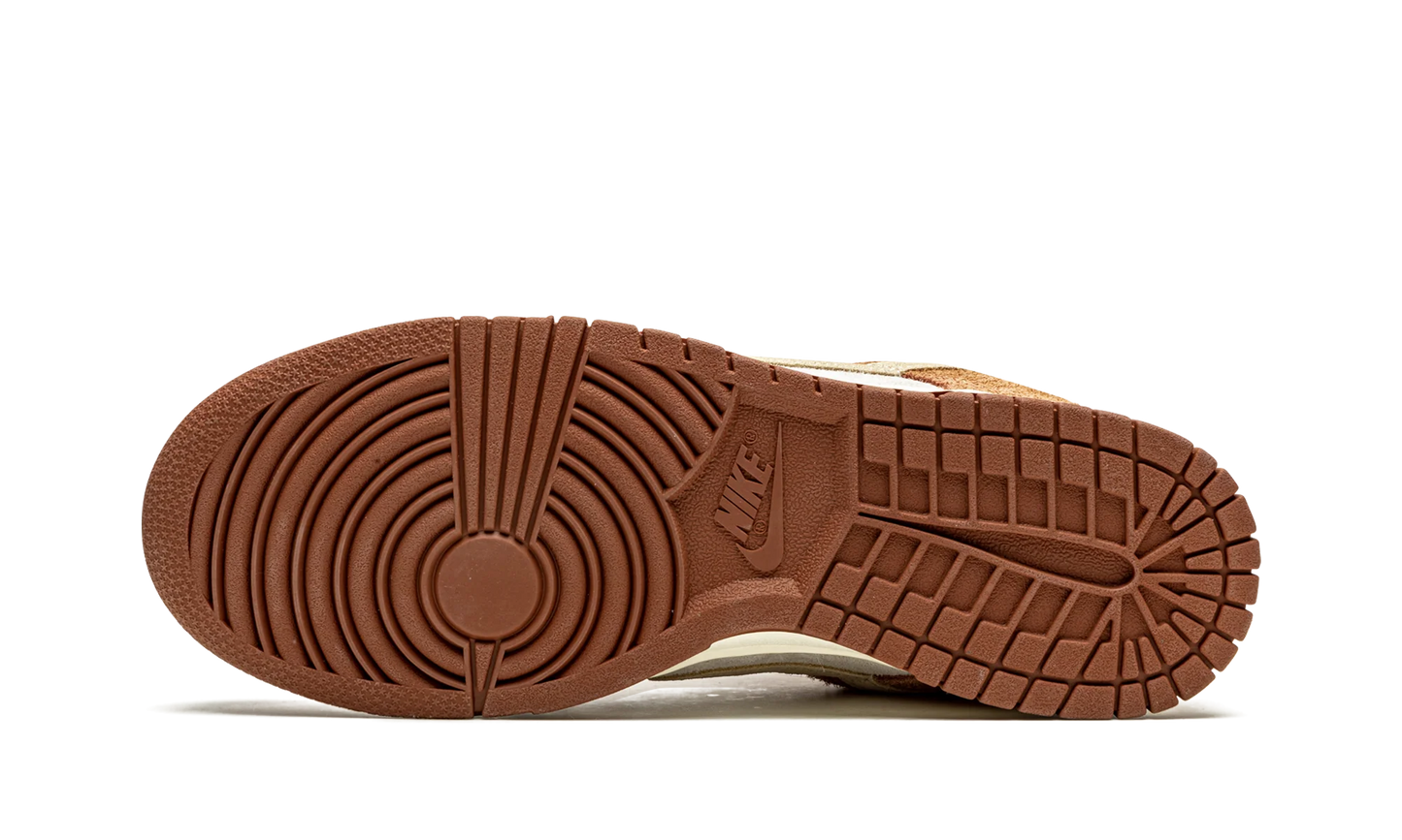 Nike Dunk low PRM Medium Curry