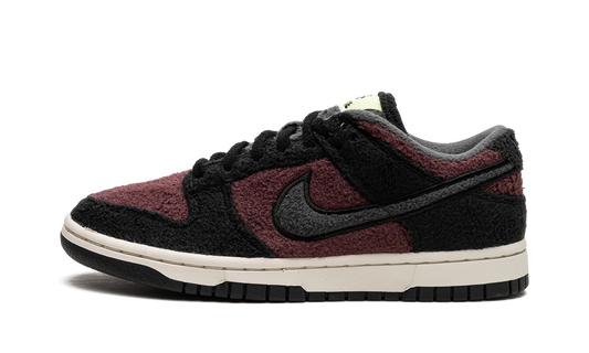 Nike Dunk Low SE Fleece Burgundy