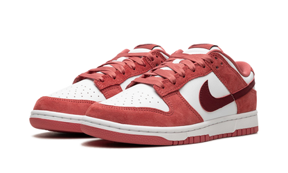 Nike Dunk Low Valentine's Day (2024)