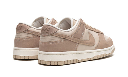 Nike Dunk Low SE Sanddrift