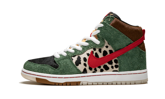 Nike SB Dunk High Dog Walker