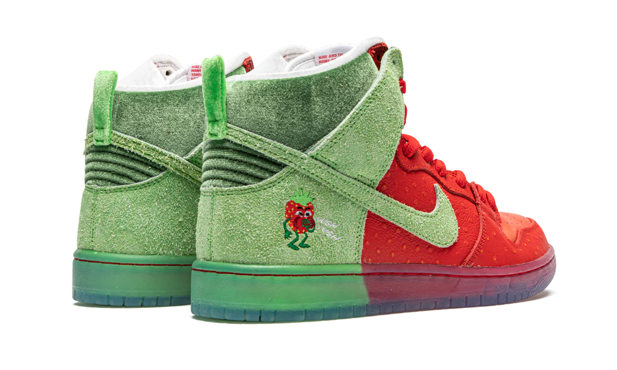 Nike SB Dunk High Strawberry Cough (Regular Box)